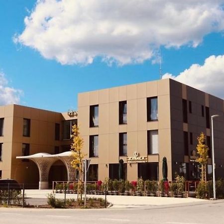Intergroup Business & Design Hotel Ingolstadt Kosching Bagian luar foto
