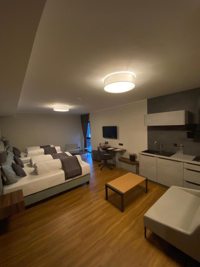 Intergroup Business & Design Hotel Ingolstadt Kosching Bagian luar foto