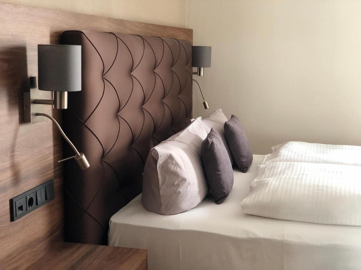 Intergroup Business & Design Hotel Ingolstadt Kosching Bagian luar foto