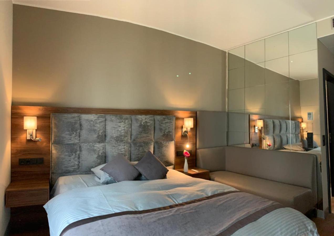 Intergroup Business & Design Hotel Ingolstadt Kosching Bagian luar foto