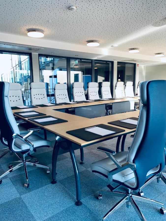 Intergroup Business & Design Hotel Ingolstadt Kosching Bagian luar foto
